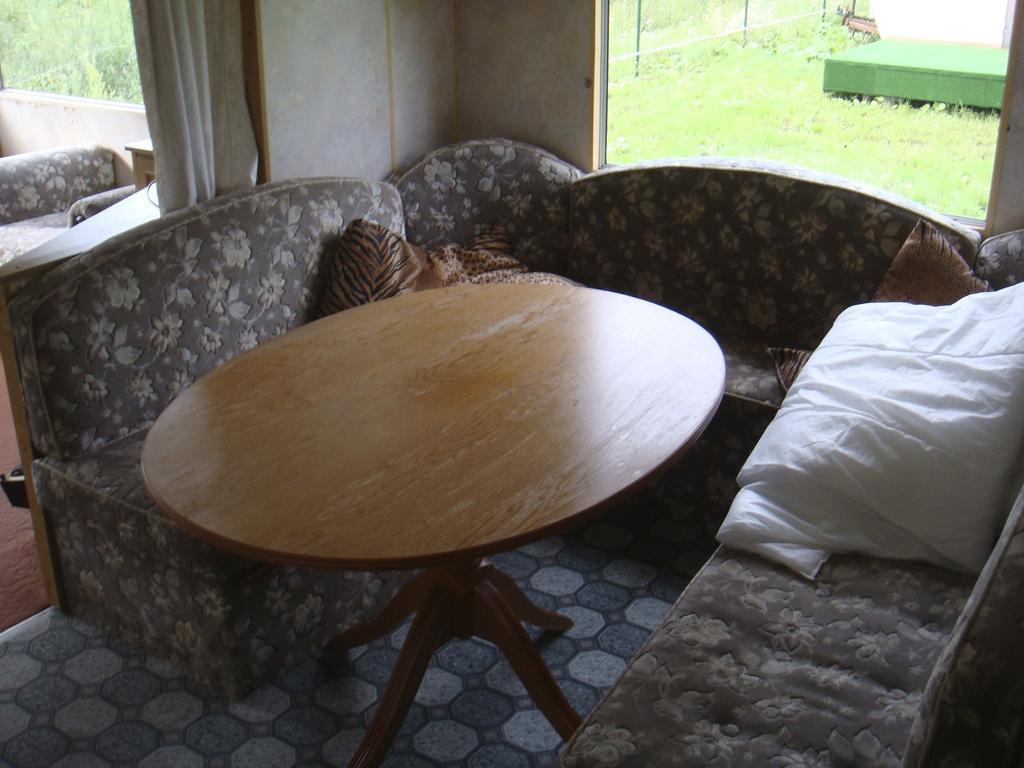 Guest House Kalnu Pupoli Šenheida Ruang foto